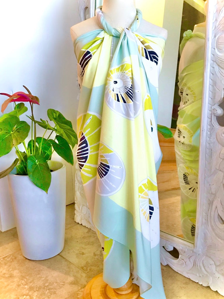 Hawaiian pareo, Tahitian, Tahitian dance, Hawaiian sarong, Hawaii, tropical , Maui, Hana Maui, beach wear, cover up, beach essentials, white clothing, OPIHI pareo, SHELL sarong, SHELL wedding, beach style wedding, white bikini wrap, Polynesian, Polynesia, Polynesian style, Tropical style, Aloha style 