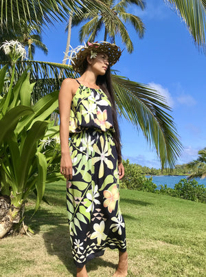 gift, aloha, aloha gift, hawaiian style, hula, tahitian dance, tahitian, フラ、ハワイ、tropical dress,  Tropical Lauhala Garden Sundress, sundress, vacation, resort wear, flower dress, hawaiian , hawaii, maui made, made in maui, beach dress, beach, beach girl, natural, bamboo, eco style, Hana, Hana Maui, 