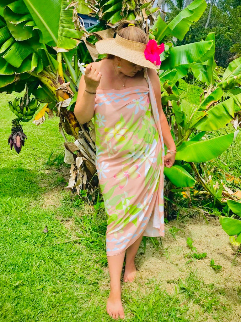 mama and baby, mama baby matching, mama baby fashion, PEACH PAREO , PAREO , HAWAIIAN ,Tahitian, flower design fabric, Hawaii sarong, 